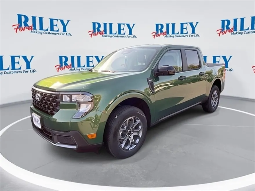 2025 Ford Maverick XLT photo 1