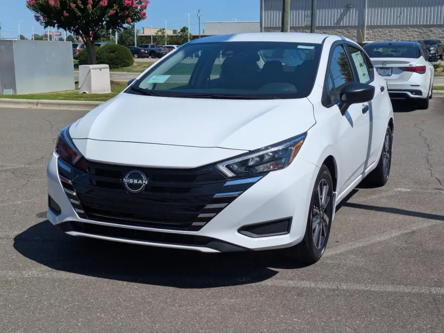 2025 Nissan Versa S photo 1