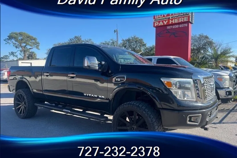2017 Nissan Titan SL Platinum Reserve photo 1