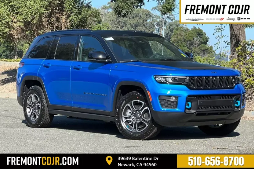 2023 Jeep Grand Cherokee Trailhawk 4xe photo 1