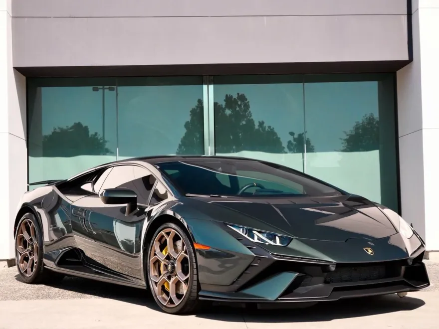 2023 Lamborghini Huracan Tecnica photo 1