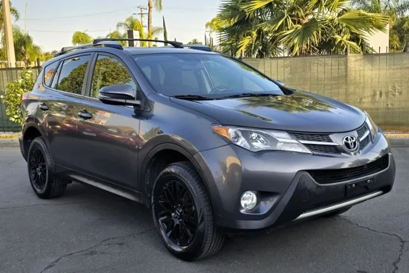 2015 Toyota RAV4 XLE Sport photo 1