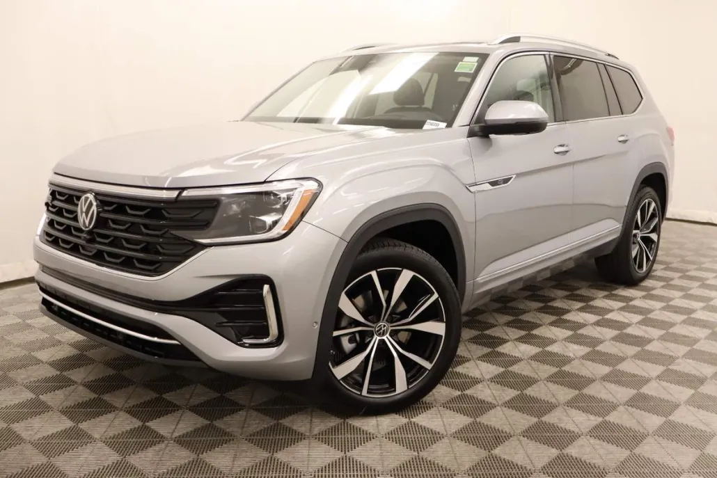 2025 Volkswagen Atlas SEL Premium R-Line photo 1