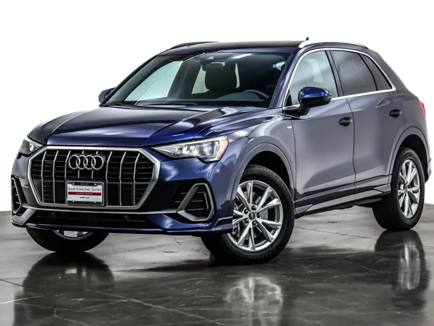 2022 Audi Q3 S line Premium 45 TFSI photo 1