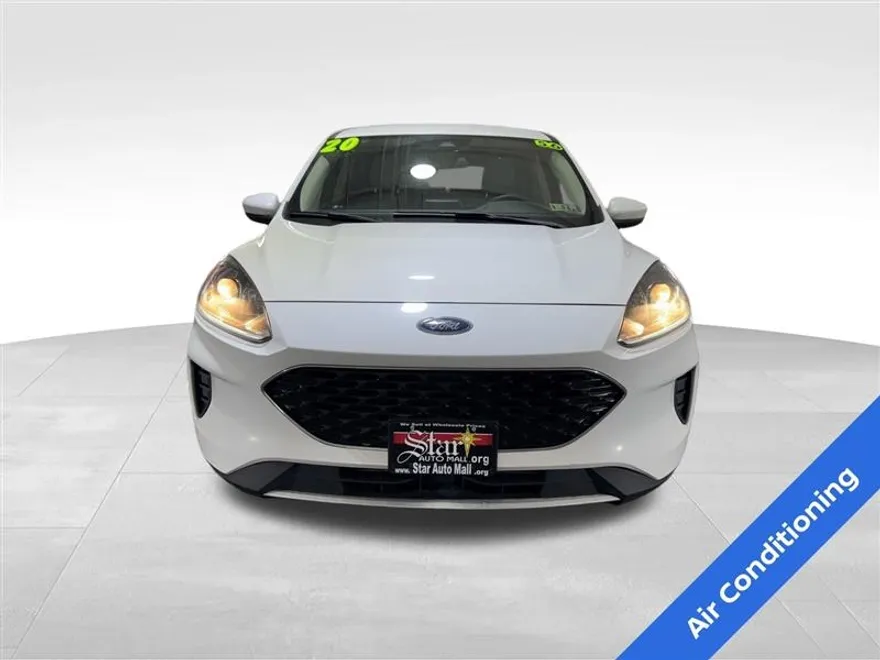 2020 Ford Escape SE photo 1