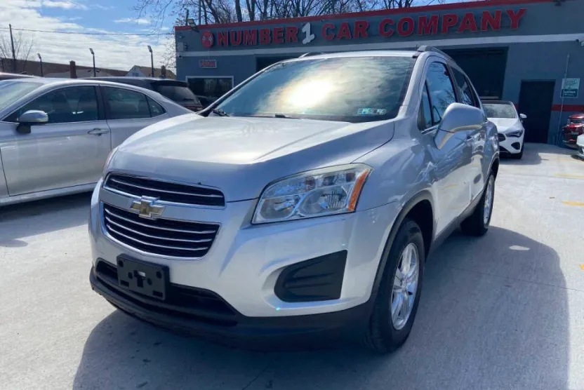 2016 Chevrolet Trax LT photo 1