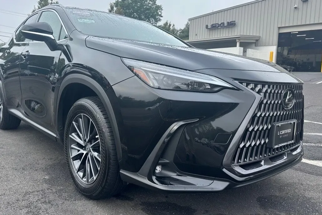 2022 Lexus NX 350 photo 1