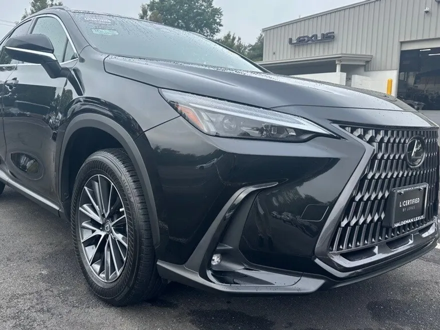 2022 Lexus NX 350 photo 1