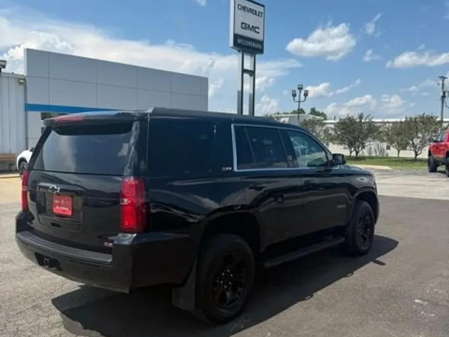 2018 Chevrolet Tahoe LT photo 1