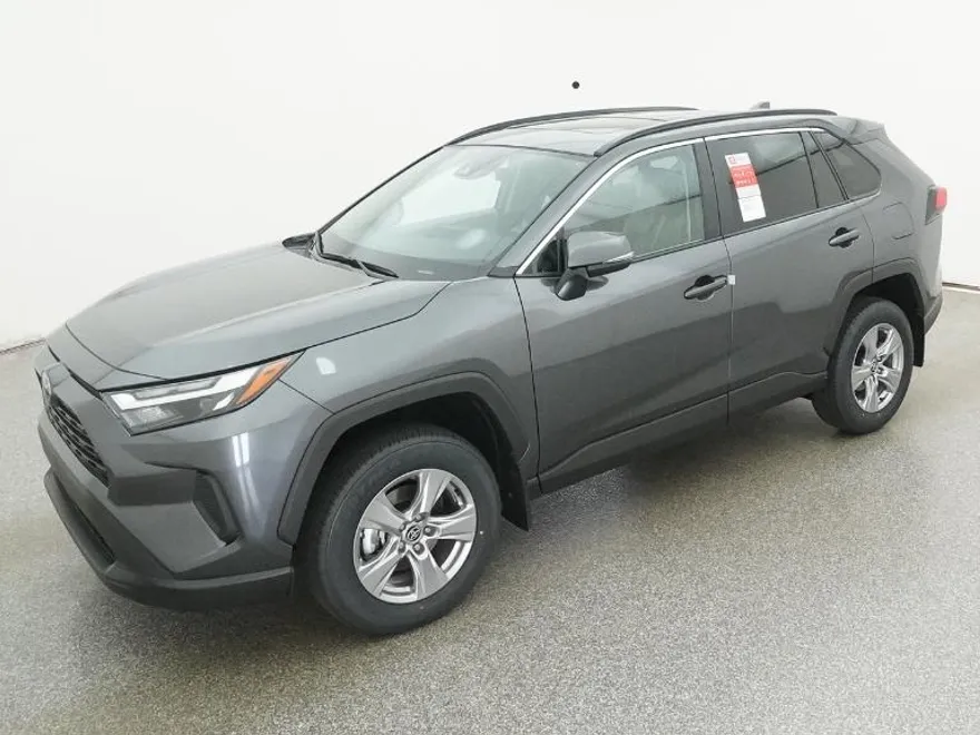 2025 Toyota RAV4 XLE photo 1