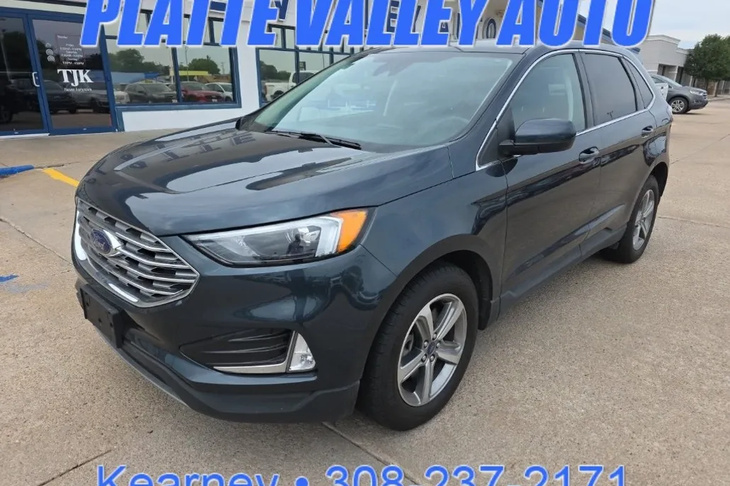2022 Ford Edge SEL photo 1