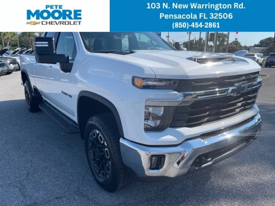 2024 Chevrolet Silverado 2500HD LT photo 1