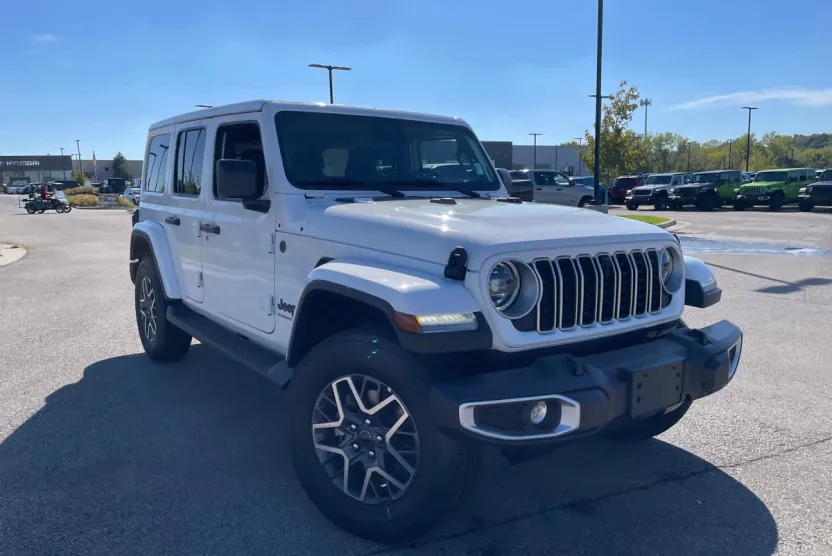 2025 Jeep Wrangler Sahara photo 1