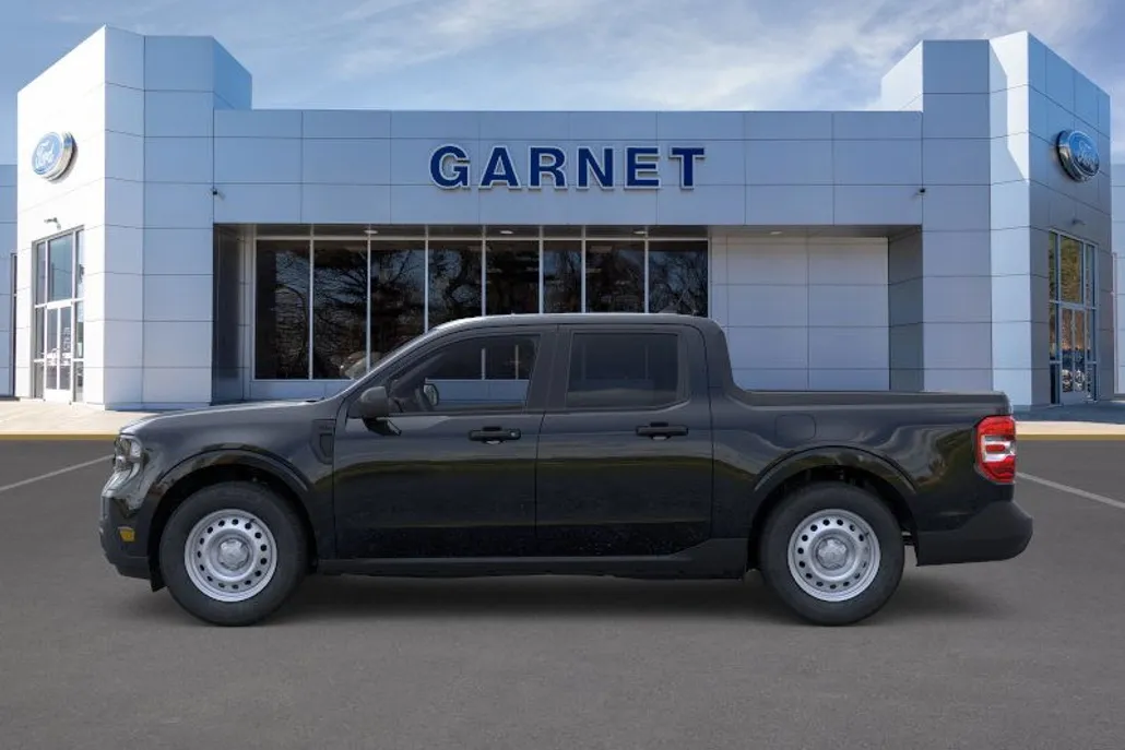 2025 Ford Maverick XL photo 1