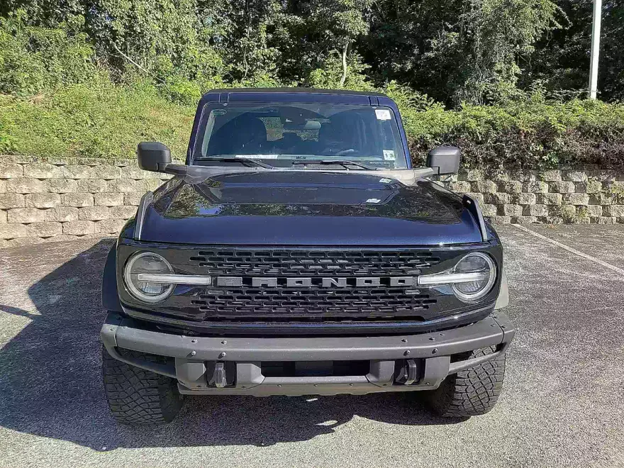 2021 Ford Bronco Base photo 1