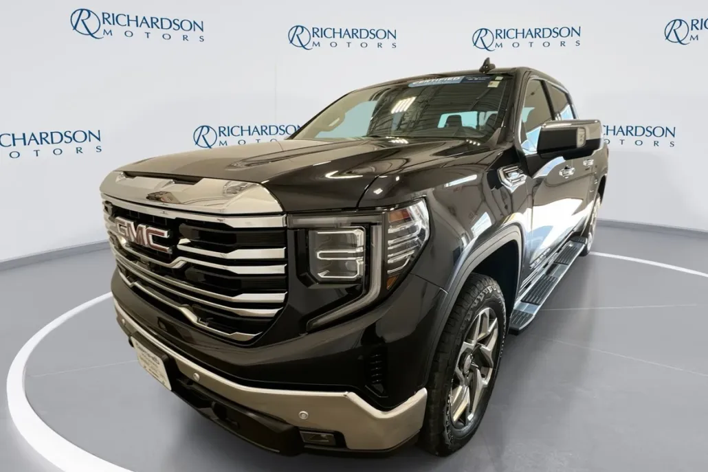 2024 Gmc Sierra 1500 SLT photo 1