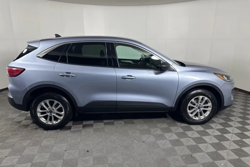 2022 Ford Escape SE photo 1