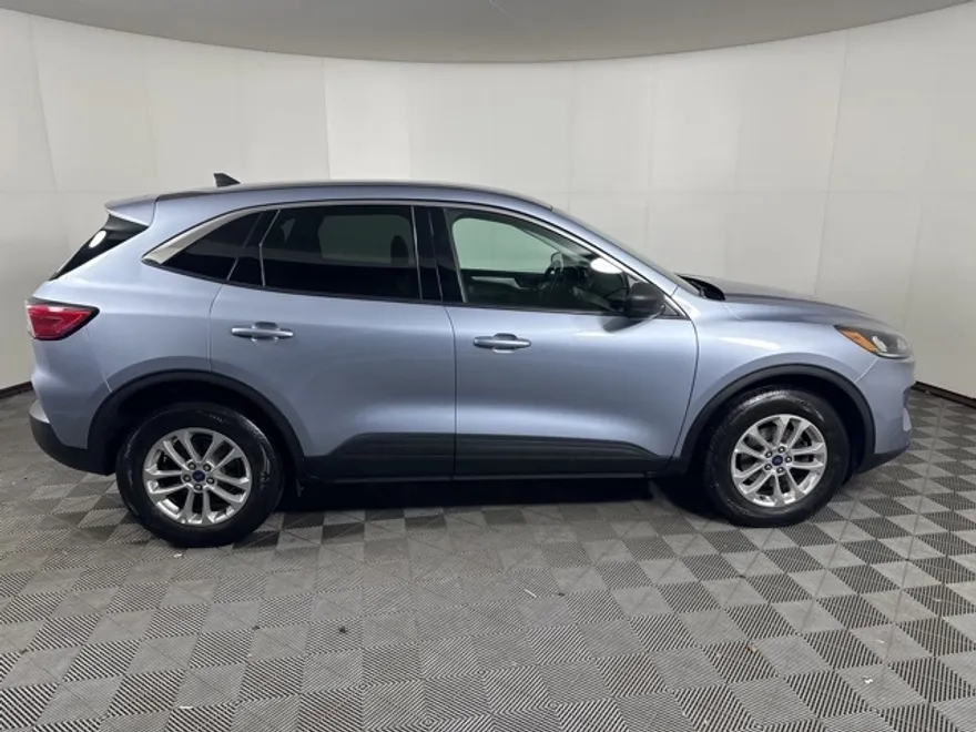 2022 Ford Escape SE photo 1