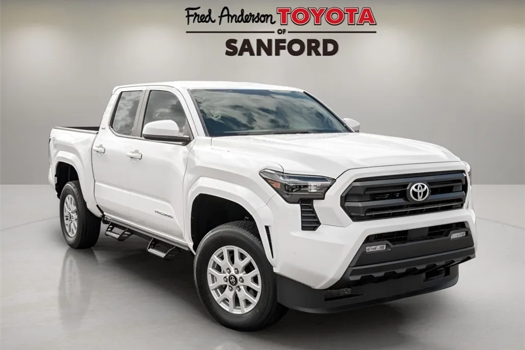 2025 Toyota Tacoma SR5 photo 1