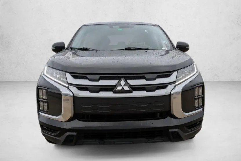 2021 Mitsubishi Outlander Sport LE photo 1