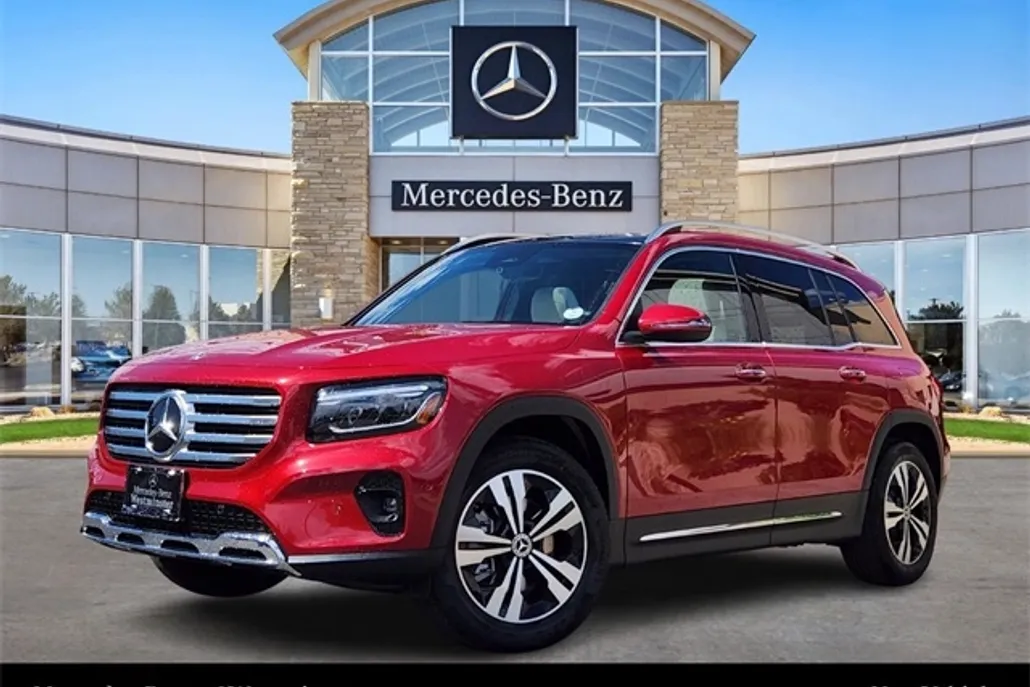 2025 Mercedes Benz GLB 250 4MATIC photo 1