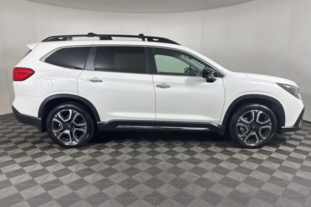 2025 Subaru Ascent Touring photo 1