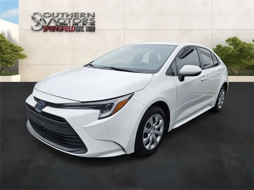 2024 Toyota Corolla Hybrid LE photo 1