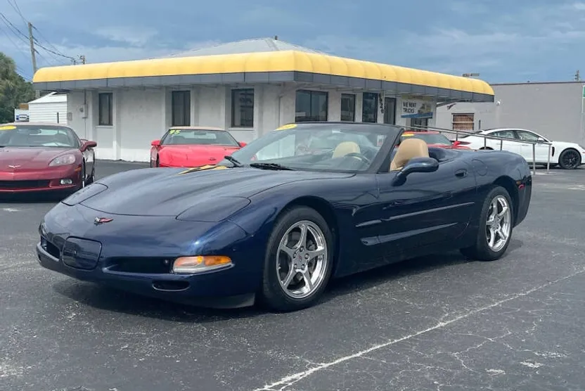 2001 Chevrolet Corvette photo 1