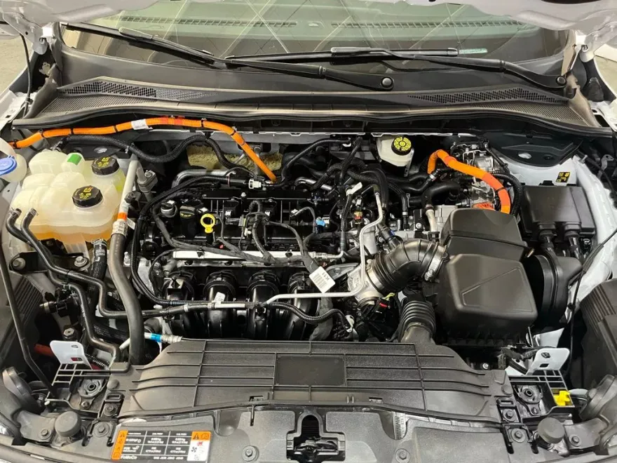 2022 Ford Escape Hybrid SE photo 1