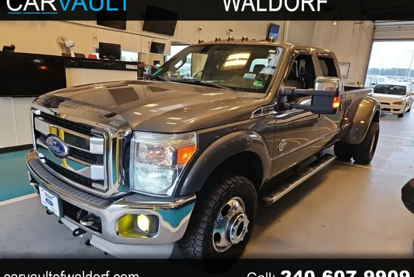 2011 Ford F-350 Lariat photo 1
