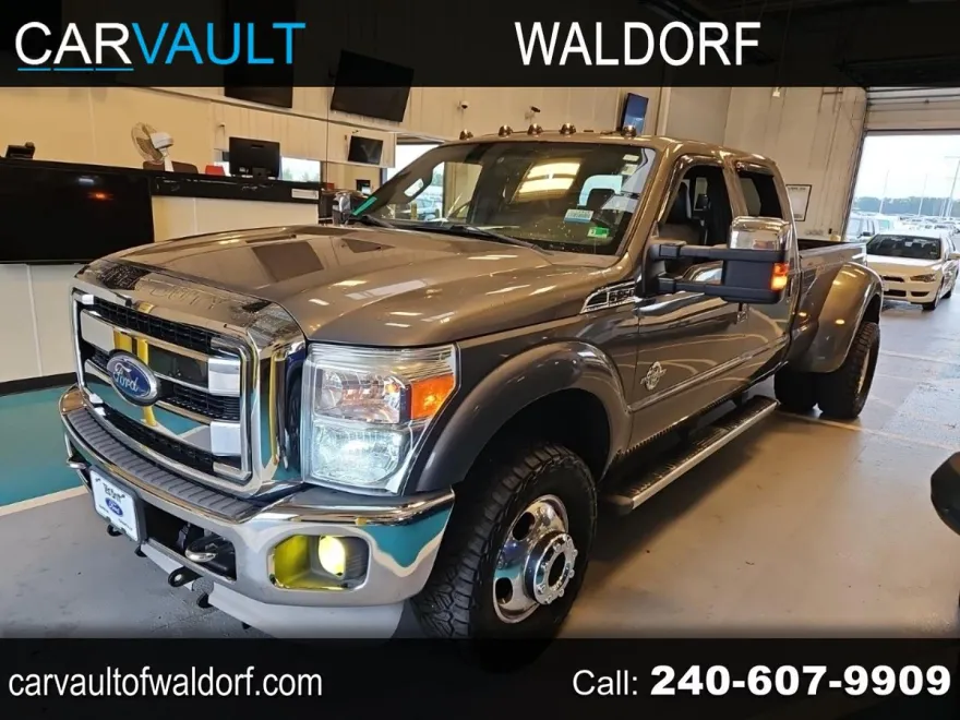 2011 Ford F-350 Lariat photo 1