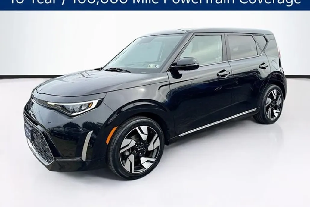 2023 Kia Soul GT-Line photo 1