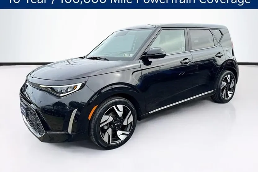 2023 Kia Soul GT-Line photo 1
