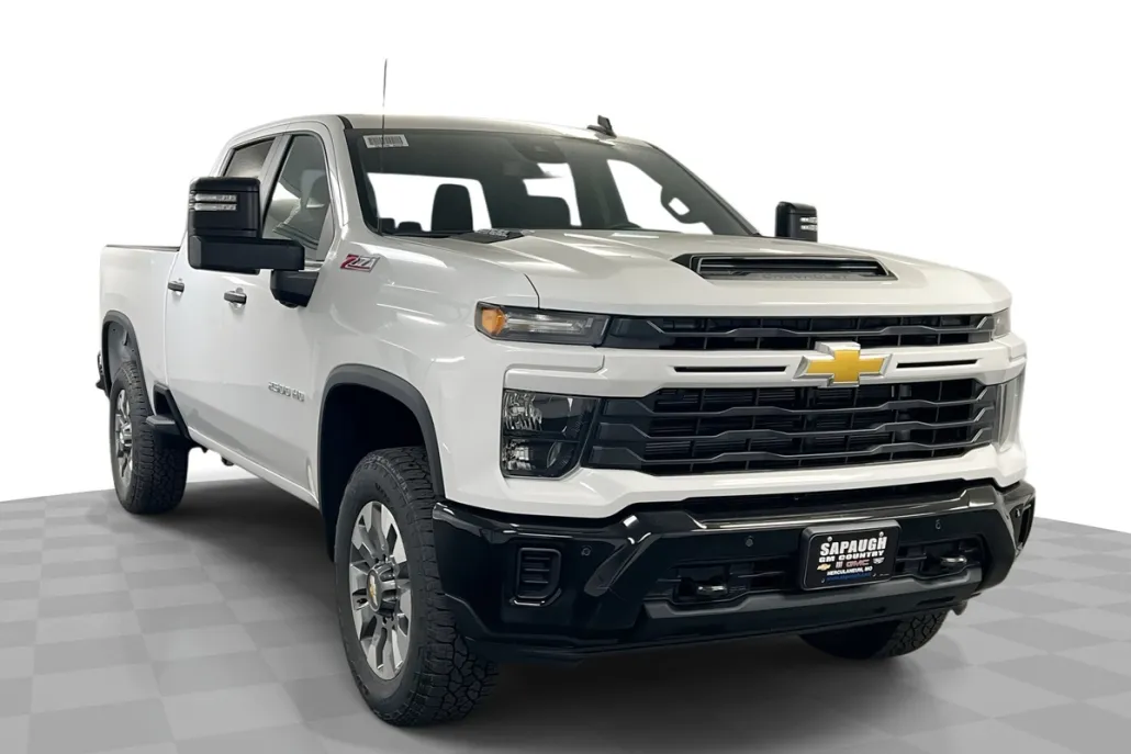 2026 Chevrolet Silverado Custom photo 1