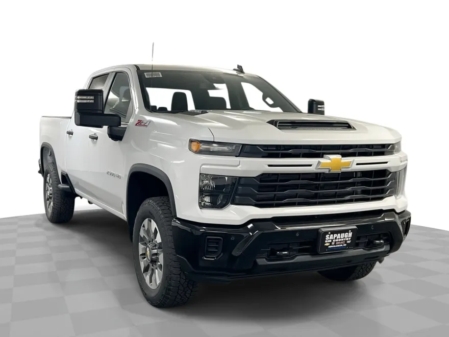 2026 Chevrolet Silverado Custom photo 1