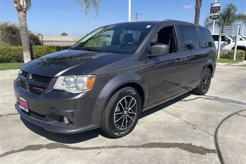 2019 Dodge Grand Caravan GT photo 1