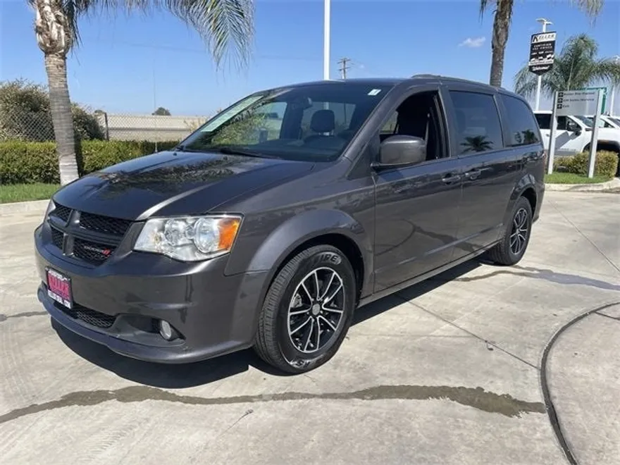 2019 Dodge Grand Caravan GT photo 1