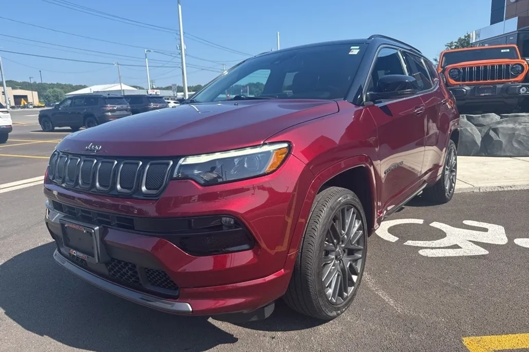 2022 Jeep Compass High Altitude photo 1