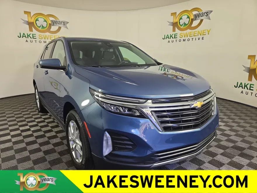 2024 Chevrolet Equinox LT photo 1