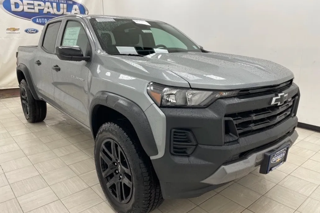 2025 Chevrolet Colorado Trail Boss photo 1