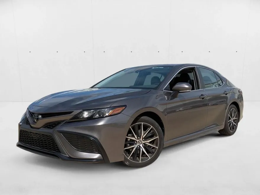 2024 Toyota Camry SE photo 1