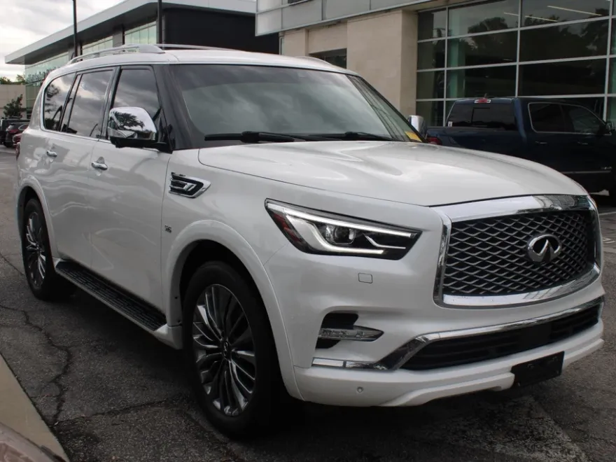 2019 Infiniti QX80 Luxe photo 1