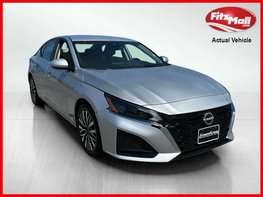 2023 Nissan Altima 2.5 SV photo 1