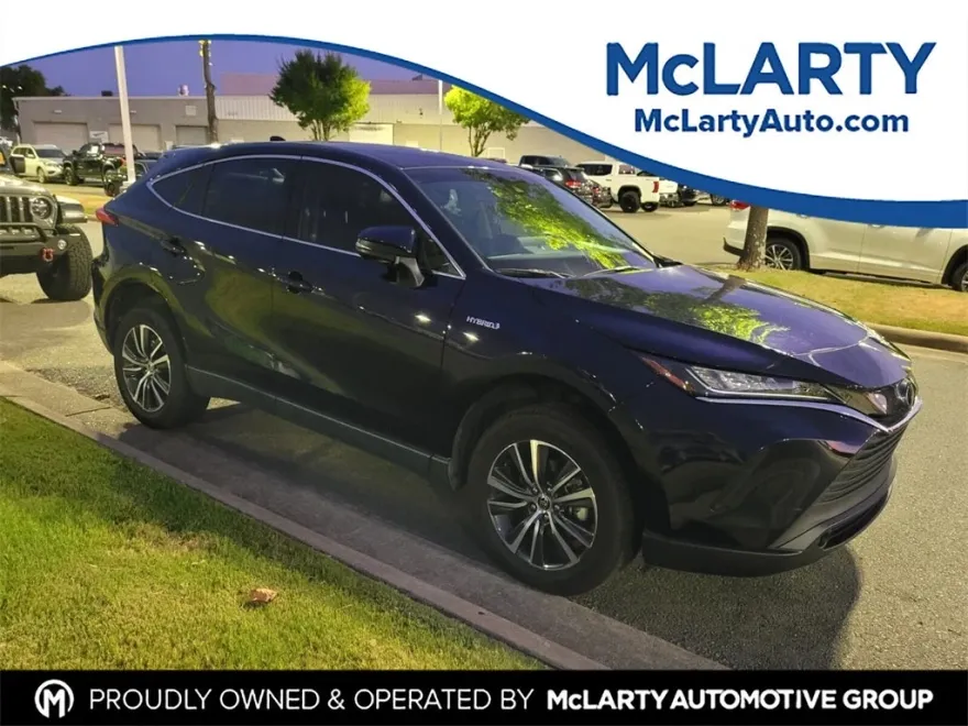 2021 Toyota Venza LE photo 1