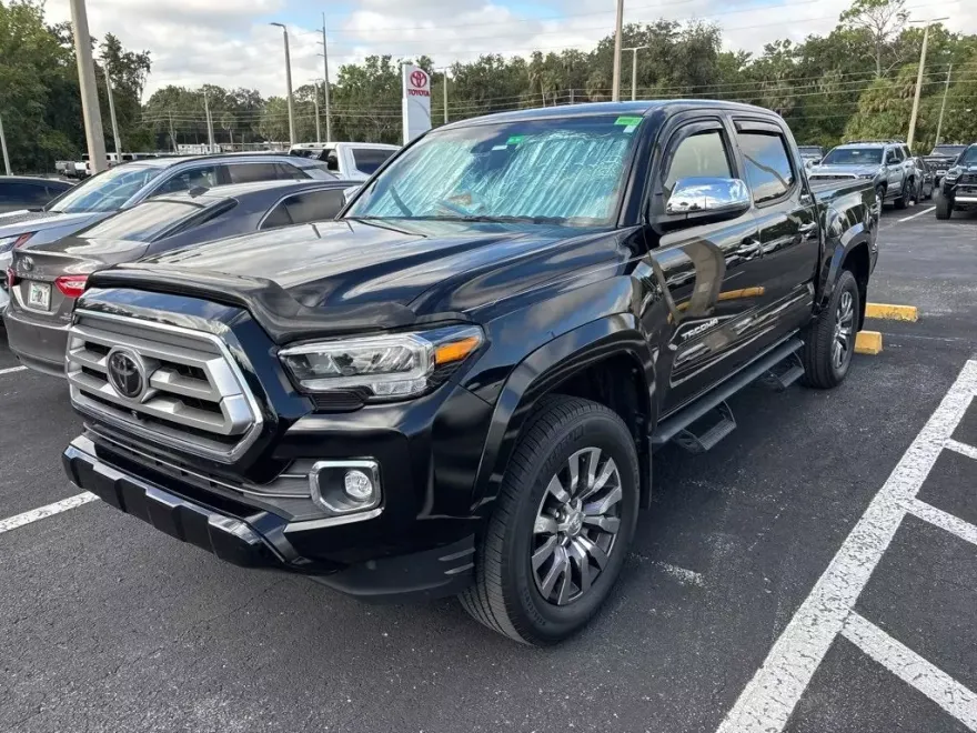 2022 Toyota Tacoma Limited V6 photo 1