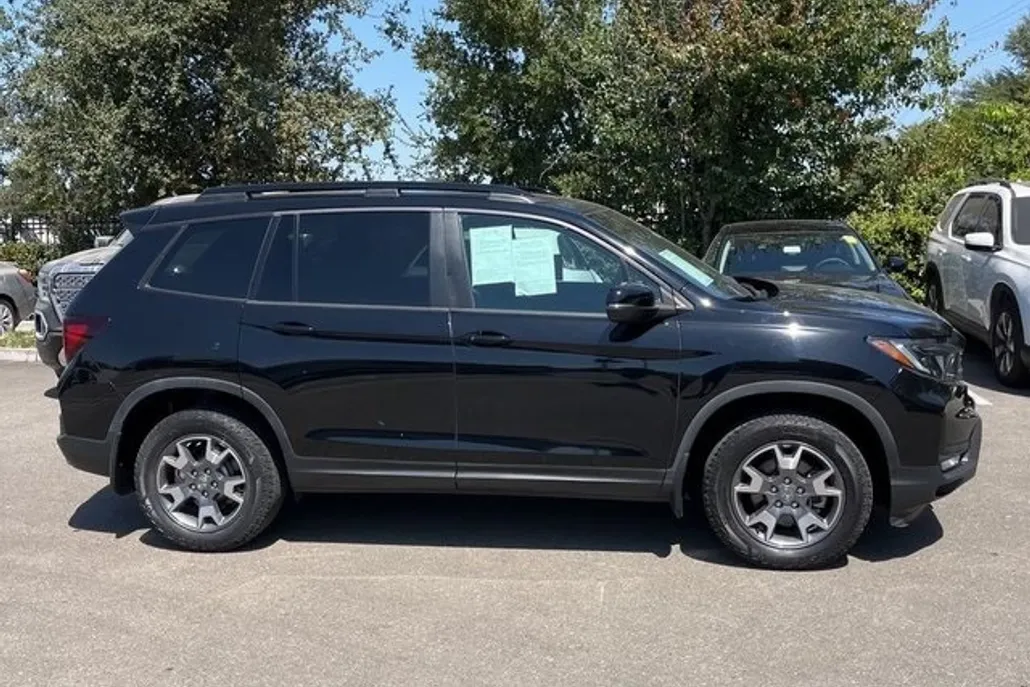 2022 Honda Passport TrailSport photo 1
