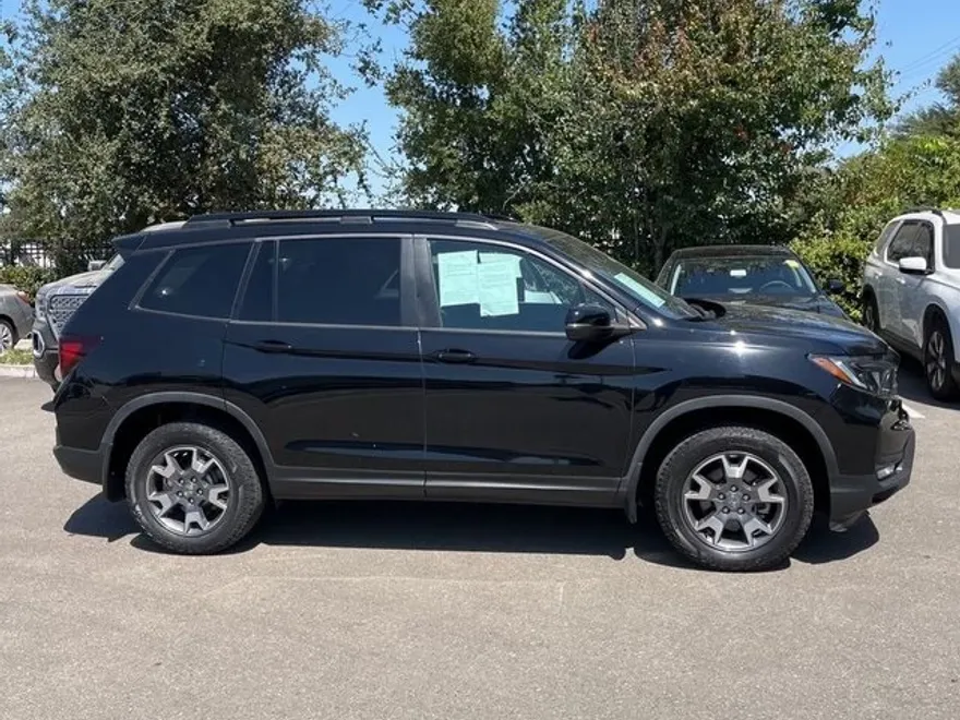2022 Honda Passport TrailSport photo 1