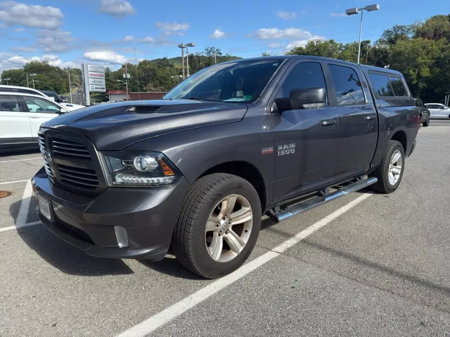 2016 Ram 1500 Sport photo 1