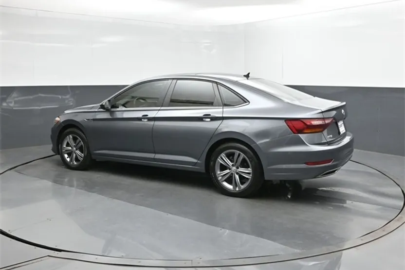 2019 Volkswagen Jetta R-Line photo 1