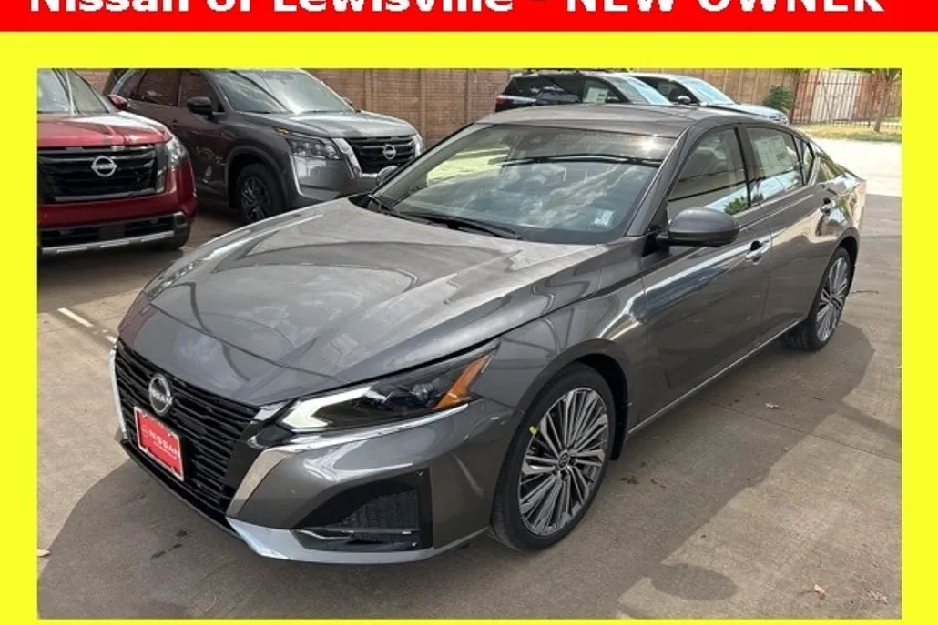 2025 Nissan Altima SL photo 1
